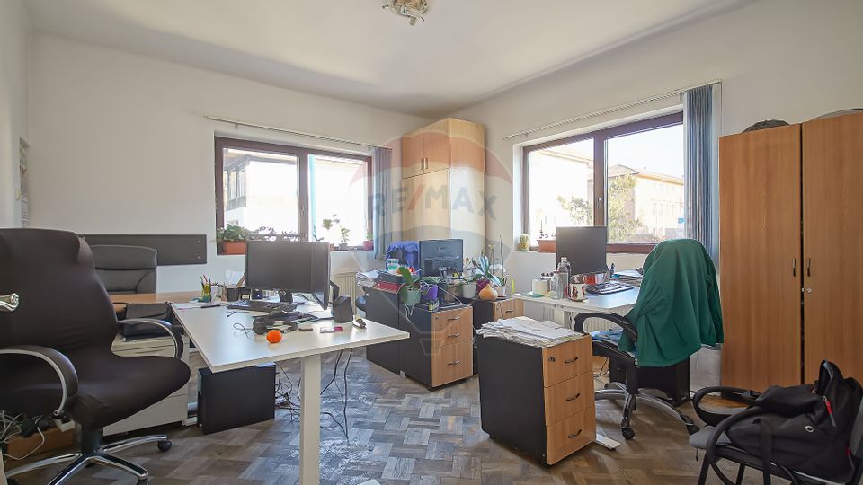 11 room House / Villa for rent, Tractorul area