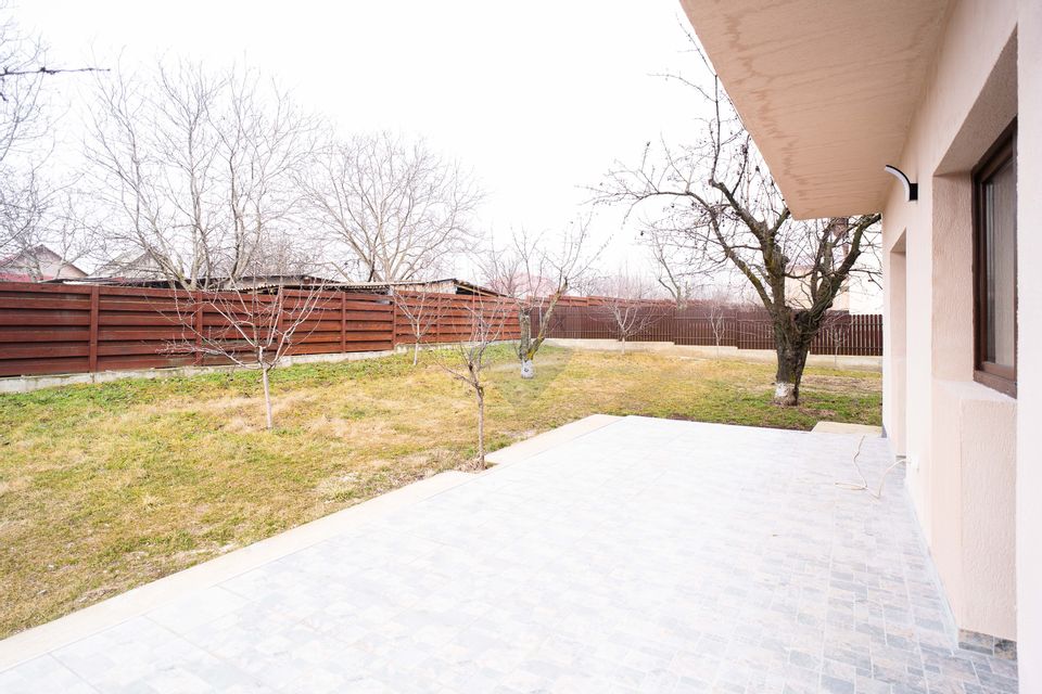 Casă Nouă de Vânzare, 4 Camere 600mp Teren Intabulată Tomești-Chicerea