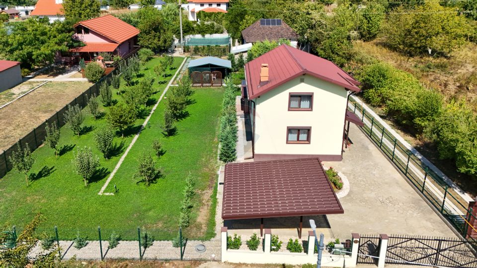 Casa de vanzare cu teren 1500mp Snagov / Padure si lac la cativa pasi