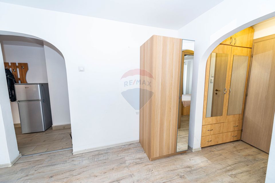 Apartament de inchiriat cu 2 camere, P-ta Victoriei