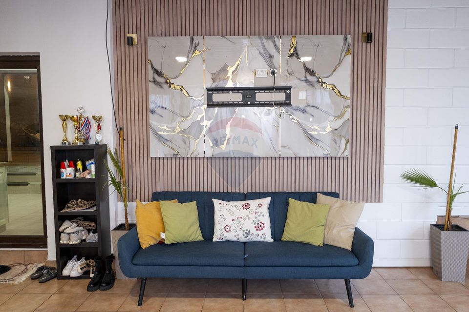 Vila 5 camere complet mobilata, foișor, teren generos