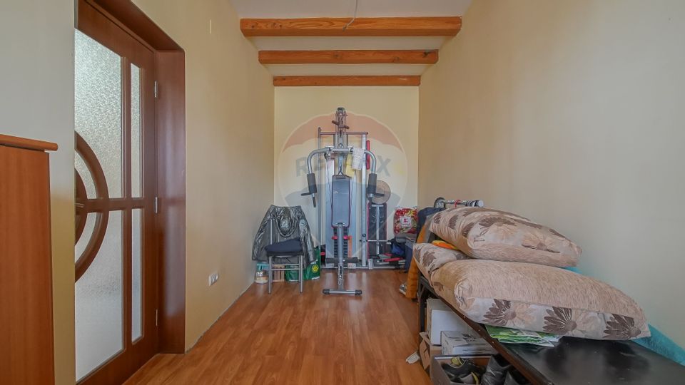 Casă cu 7 camere de vânzare Sanpetru | COMISION 0%