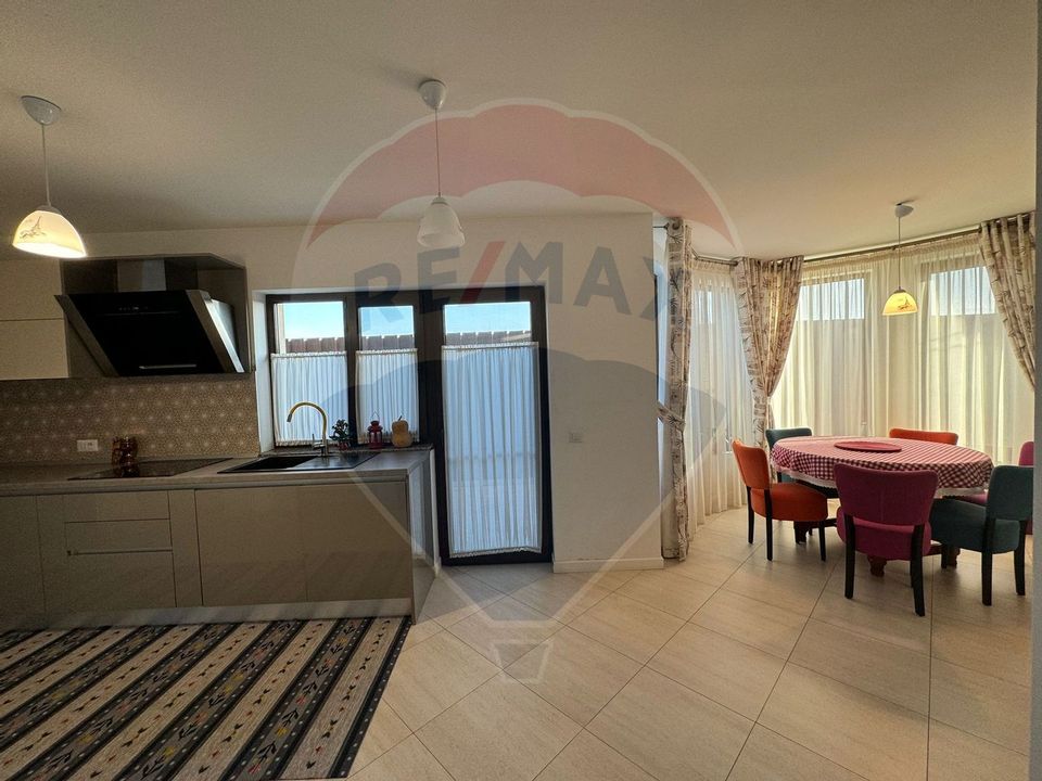 Casă / Vilă deosebită în Golești S+P+1E