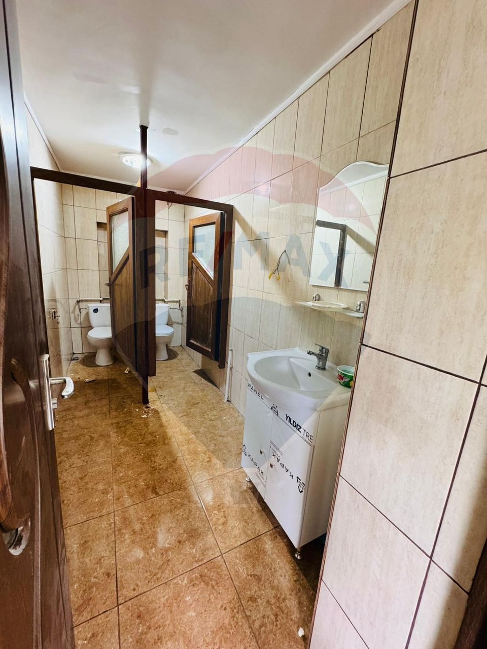 9 room Hotel / Pension for rent, Est area