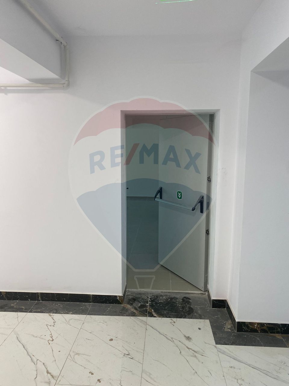 144sq.m Commercial Space for rent, Unirii area