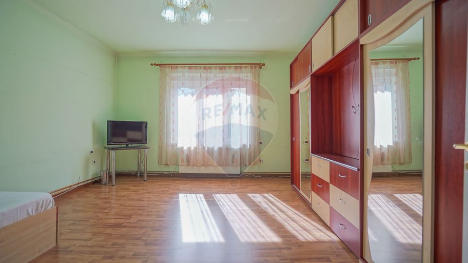 7 room House / Villa for sale, Aurel Vlaicu area