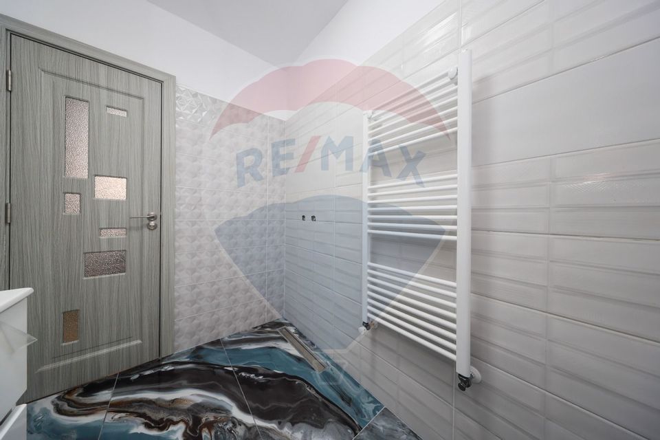 Casă 4 camere, de inchiriat, Izvor!