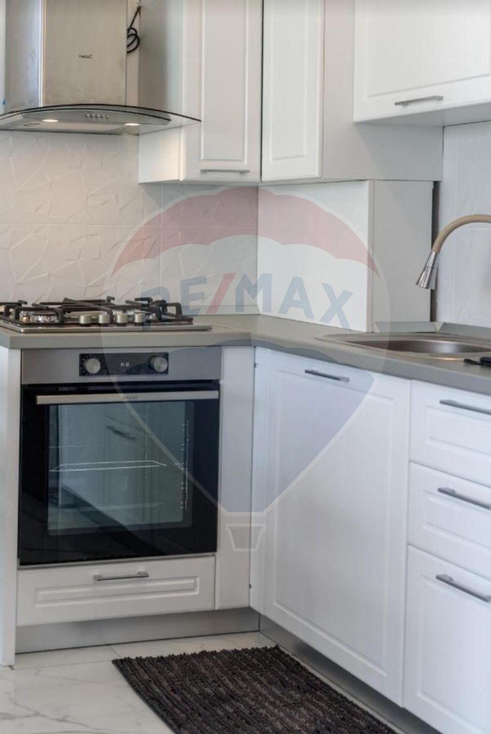 Apartament cu 2 camere in zona Rex - Mamaia