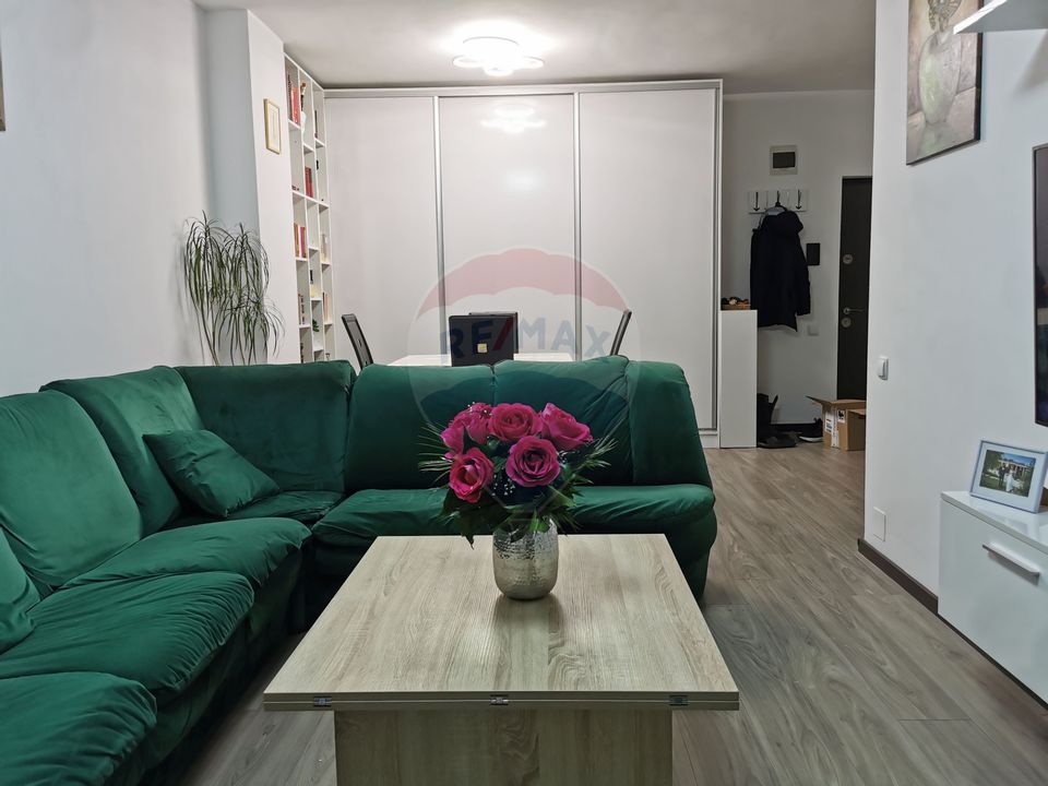 Apartament cu 2 camere de vânzare Dambul Rotund