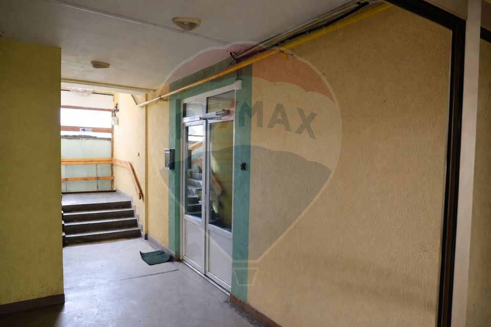 200sq.m Commercial Space for sale, Central area