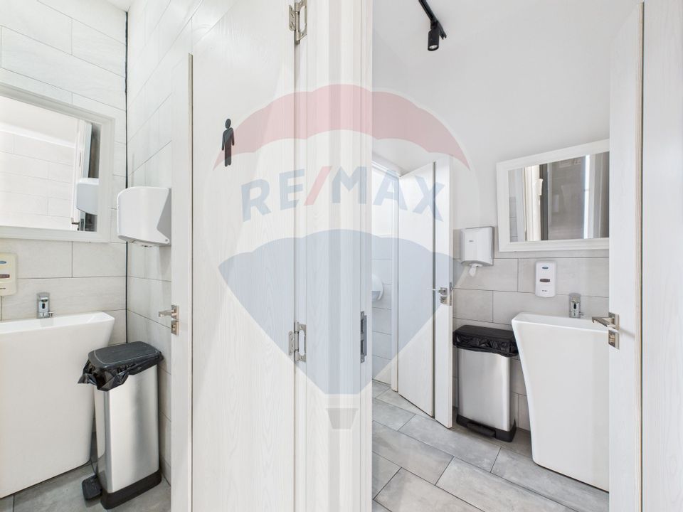 Multifunctional Streetfront Comercial Space Near Demean, Slobozia