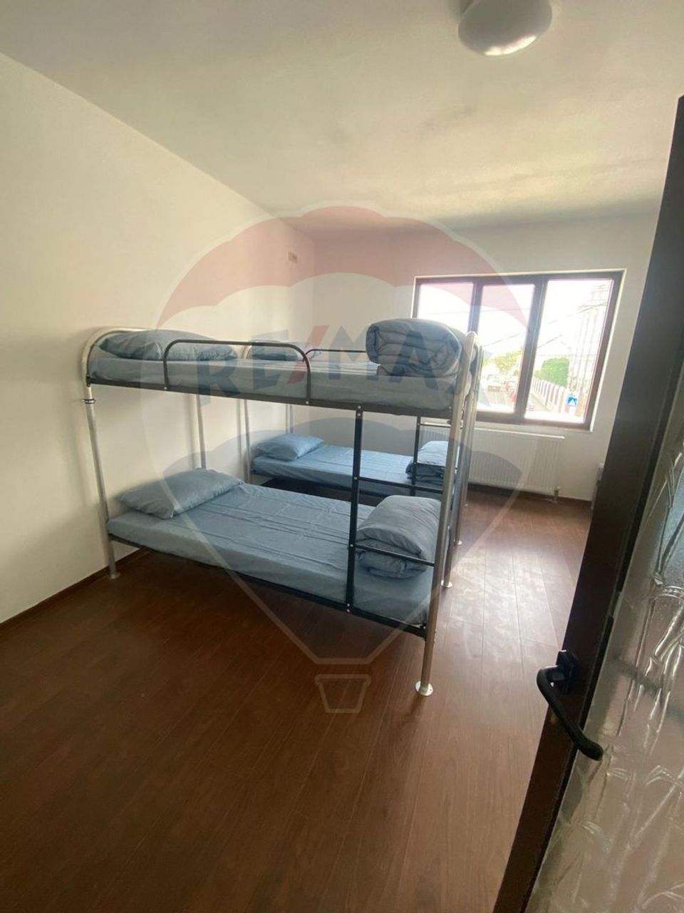 Pensiune 20 camere de vânzare  zona Gradiste - Preluare chiriaş