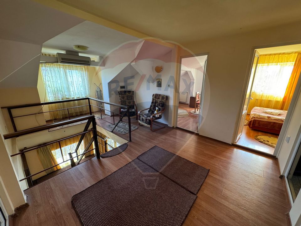 Casă / Vilă cu 5 camere de închiriat în zona Calea Romanului