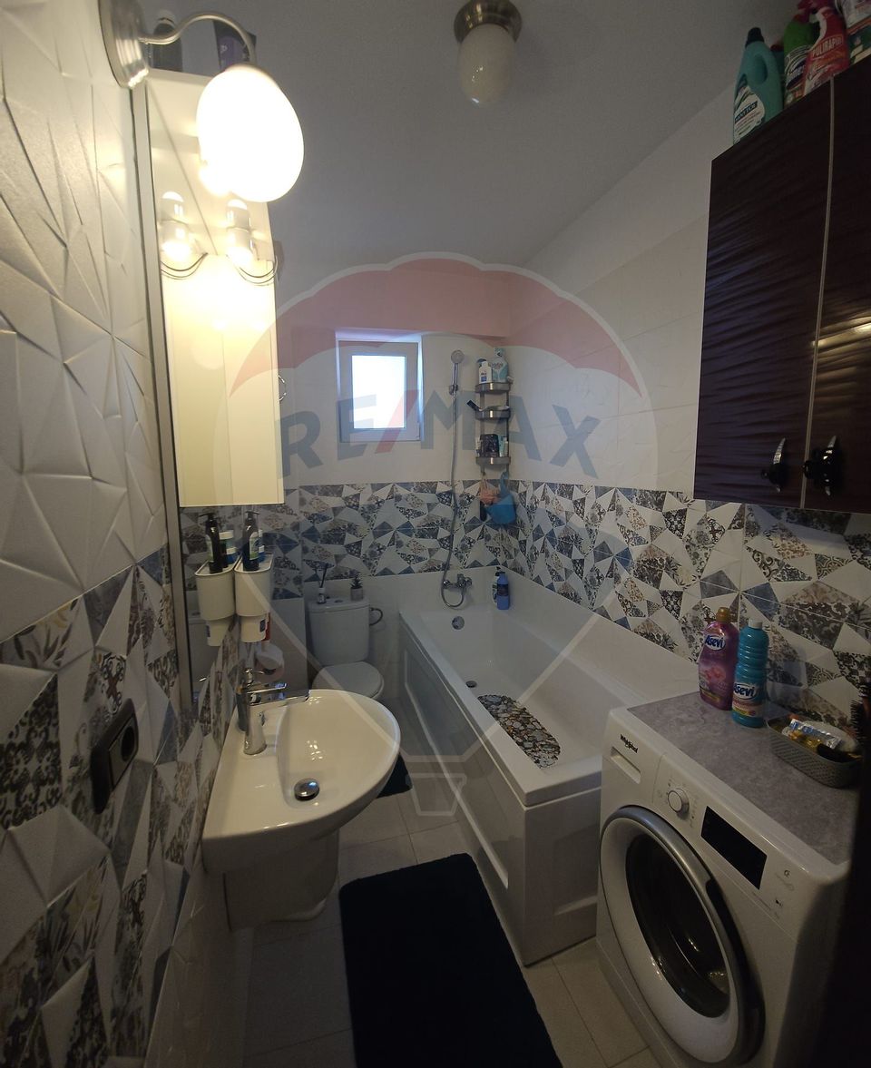 Vanzare apartament 3 camere