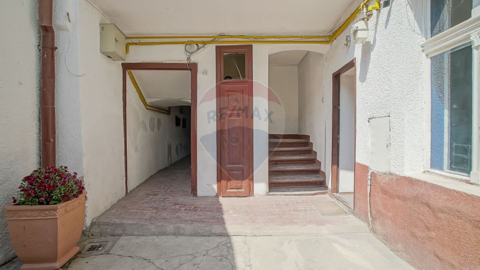 Apartament generos și luminos, la casă, Str. Iuliu Maniu, Brașov