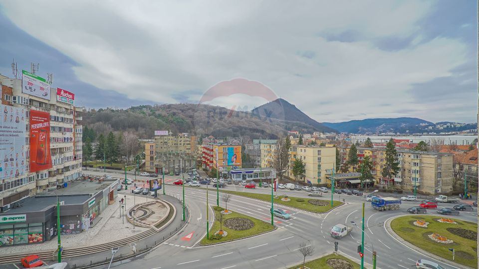 Apartament cu 4 camere, Centrul Civic