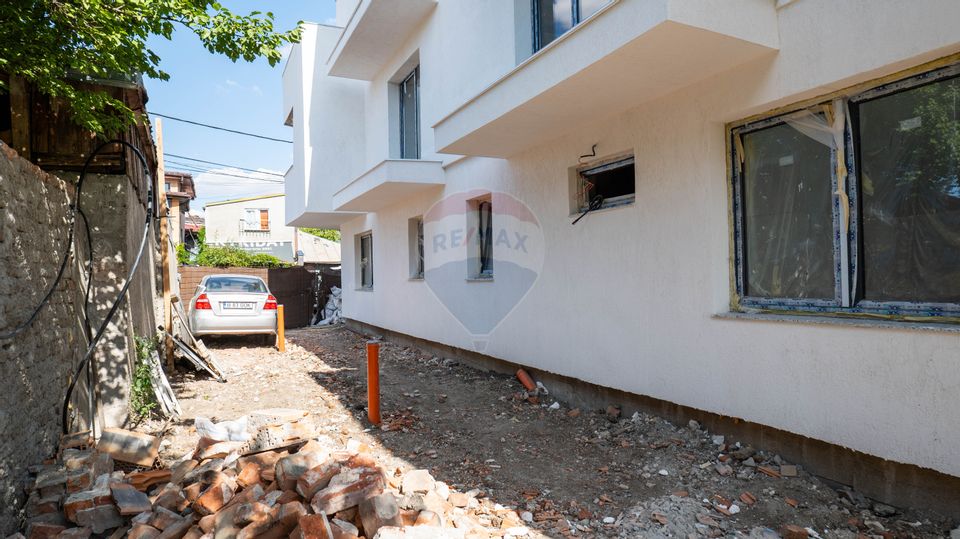 Vanzare duplex P+1+2 retras