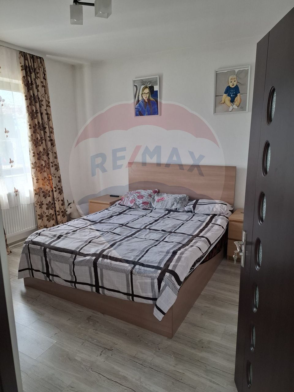 Casă / Vilă cu 5 camere de vânzare