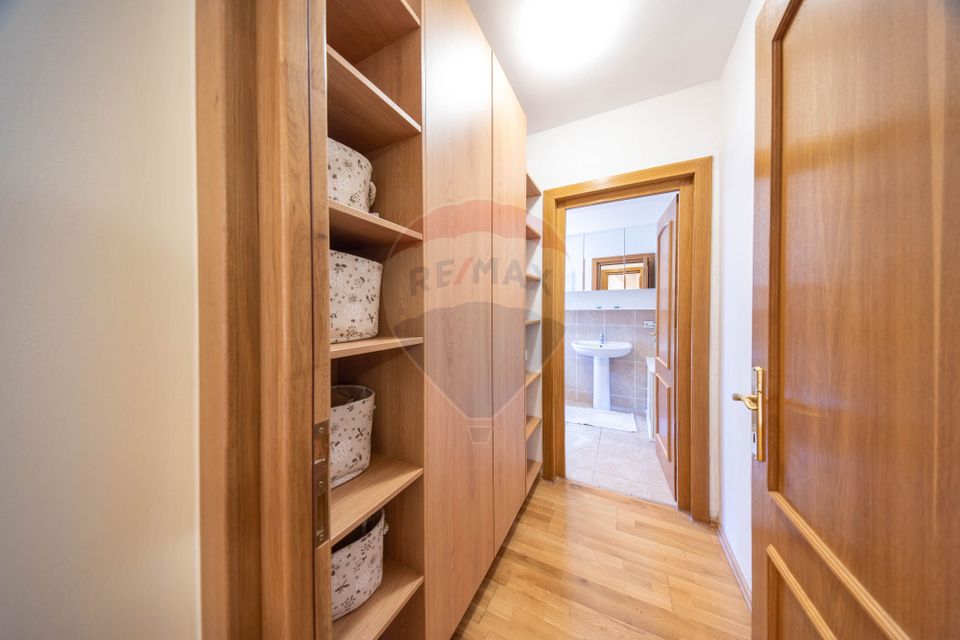 Vilă Moieciu, 375 mp util + teren 2.992 mp, View - Comision 0