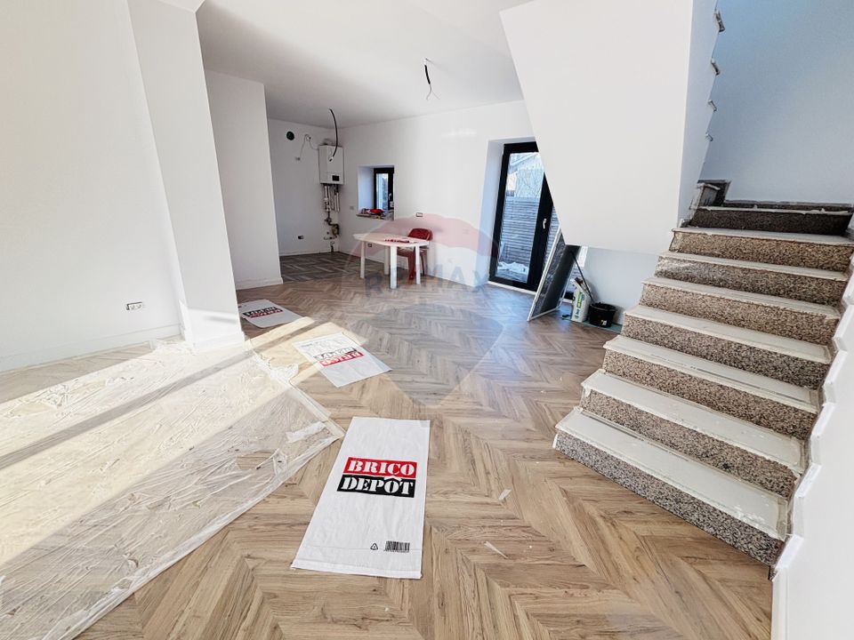 4 room House / Villa for sale