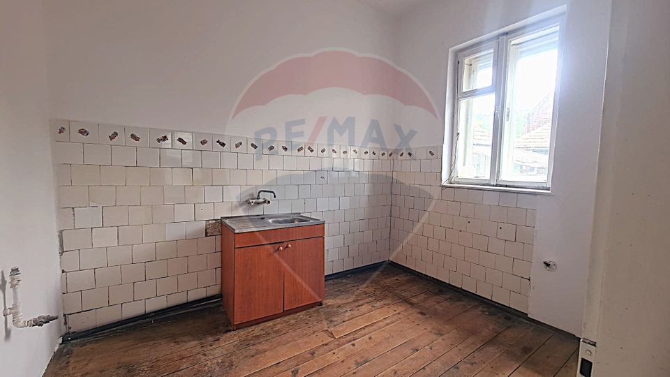 Casă pe un nivel in Medias, teren 533 mp, curte dreapta