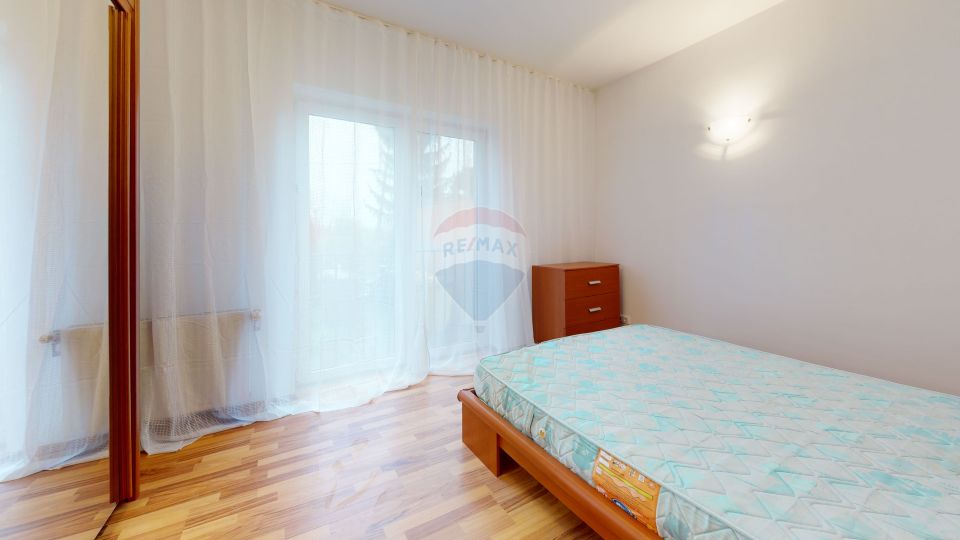 APARTAMENT 3 CAMERE, 2 BAI, LOC DE PARCARE SI GRADINA