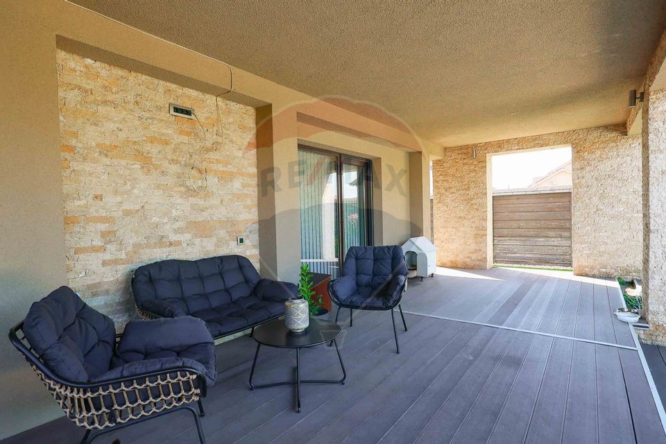 5 room House / Villa for sale, Exterior Vest area