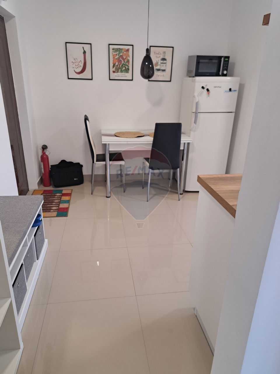 2 Camere de Închiriat, Centru