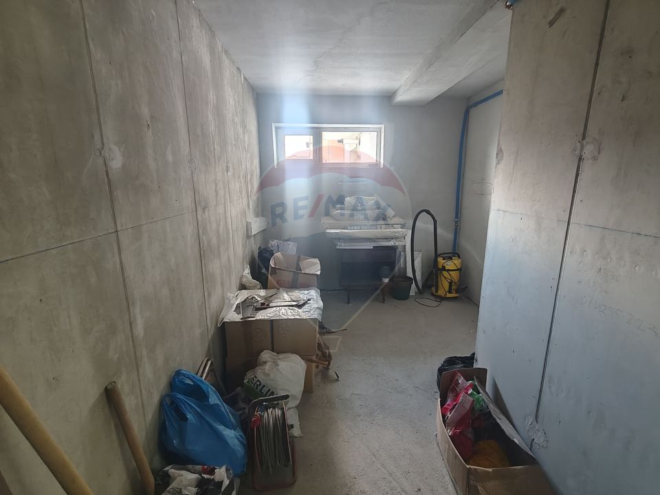 Spațiu depozitare de 100mp, cu parcare, de închiriat în zona Iris