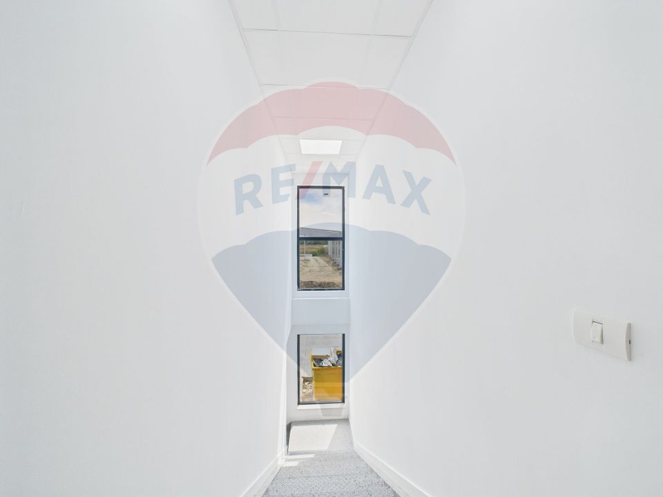 Modern industrial space hall for rent