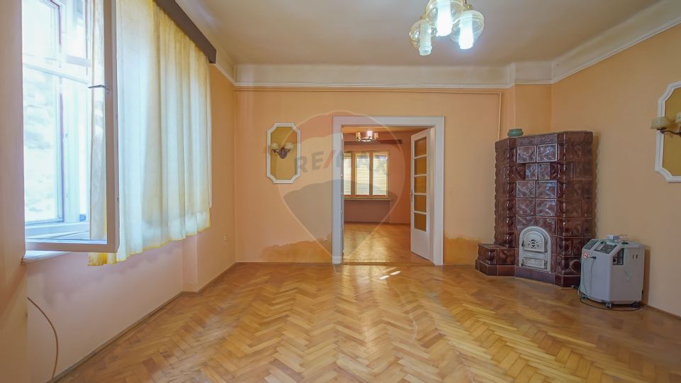 5 room House / Villa for sale