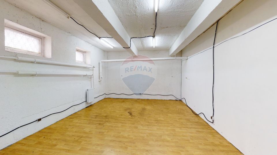 Semi-basement commercial space Bucurestii Noi / Straulesti Metro