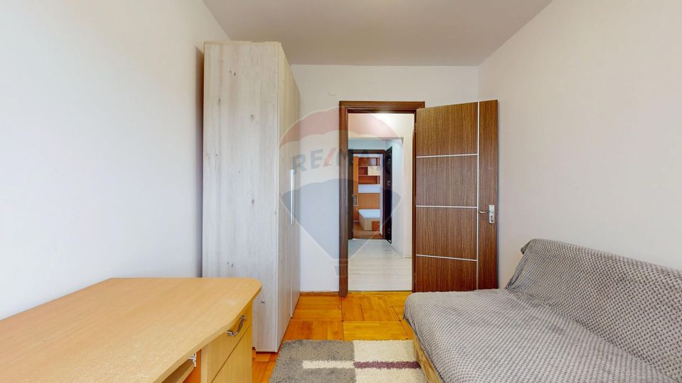 REZERVAT - Apartament 4 camere Astra