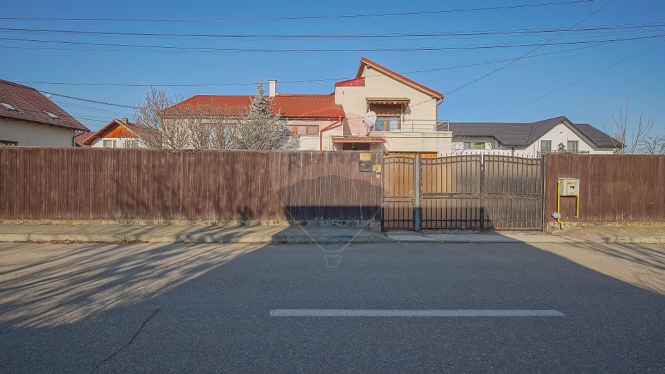 6 room House / Villa for sale