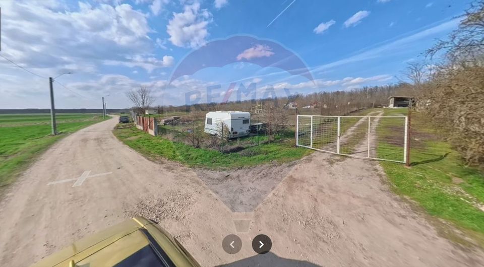 Land 2,200sqm Teisori / Strada Principala