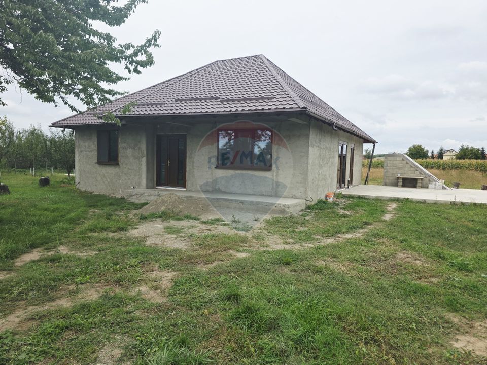 4 room House / Villa for sale