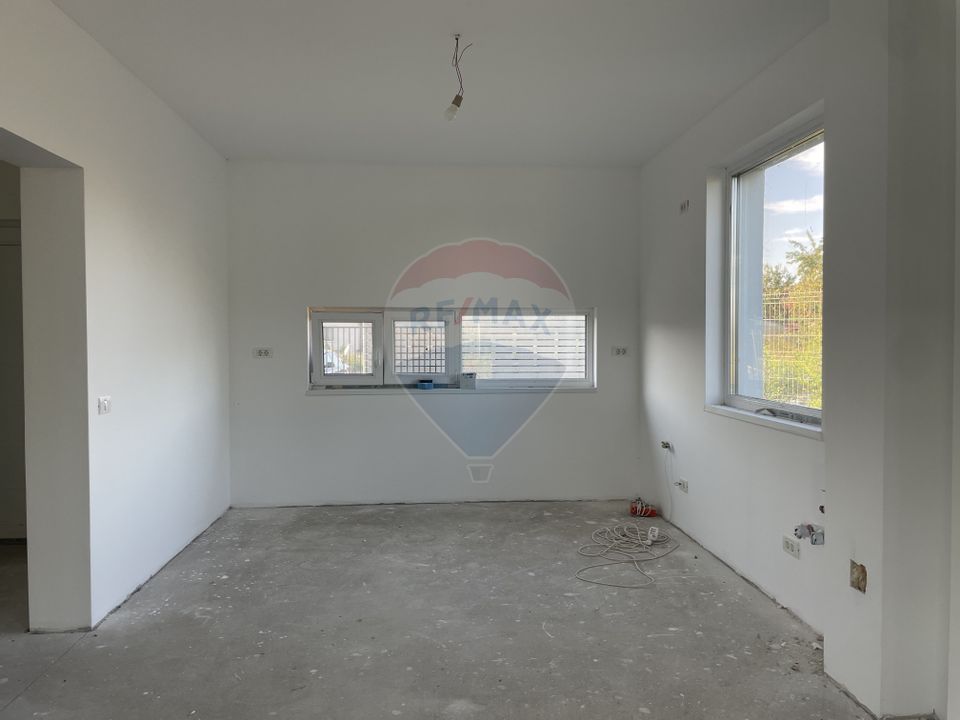 4 room House / Villa for sale