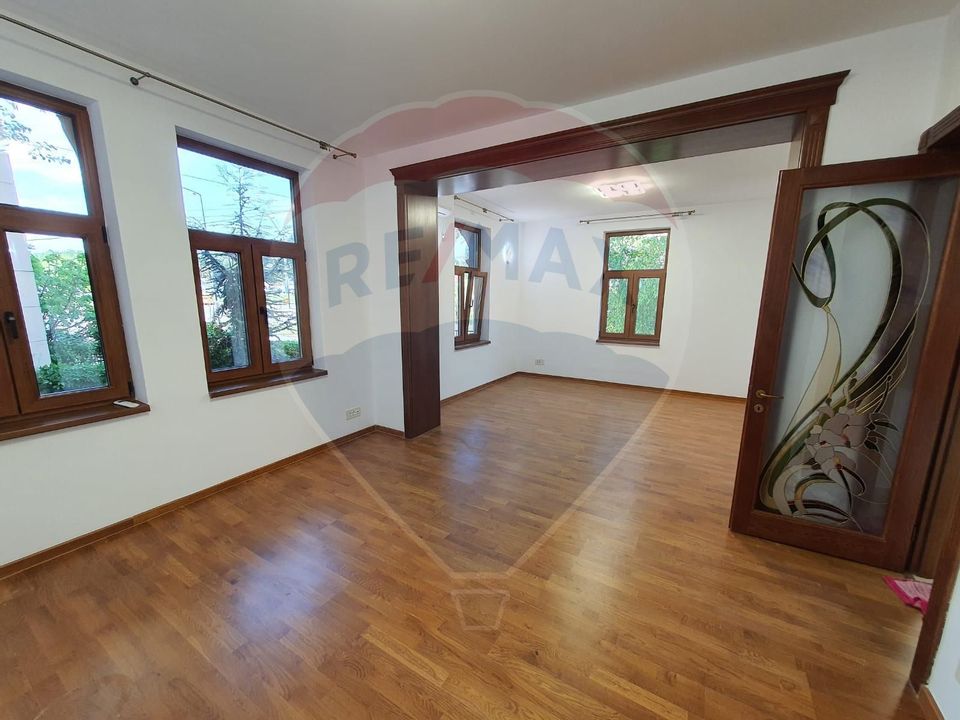 Villa / Commercial space for rent in Cotroceni