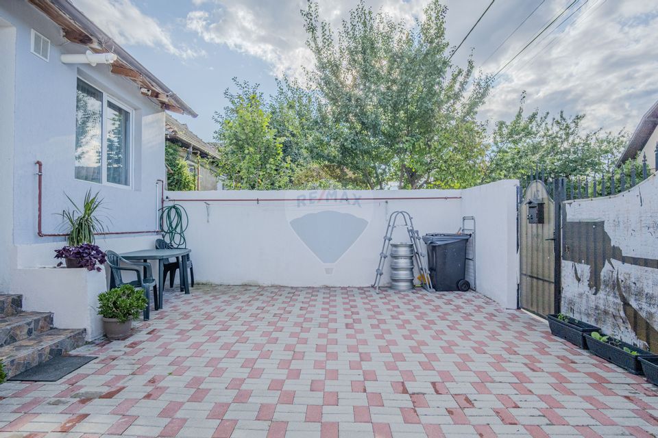 Casă de vacanță| 4 camere | Curte 400mp | Tohanu Nou | Comision 0 |