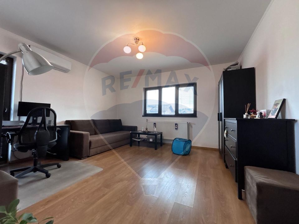 Apartament cu 2 camere de vânzare în zona Central