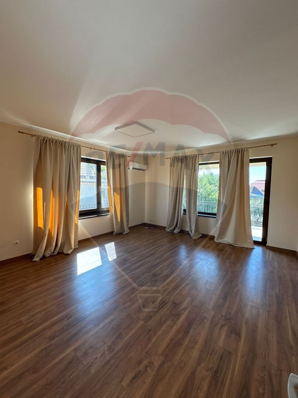 4 room House / Villa for rent, Lascar Catargiu area