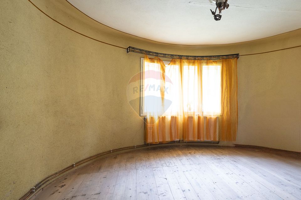 6 room House / Villa for sale