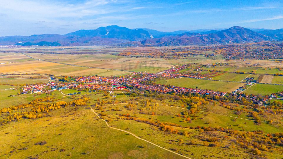 Land 3,824sqm Zarnesti / Strada FN