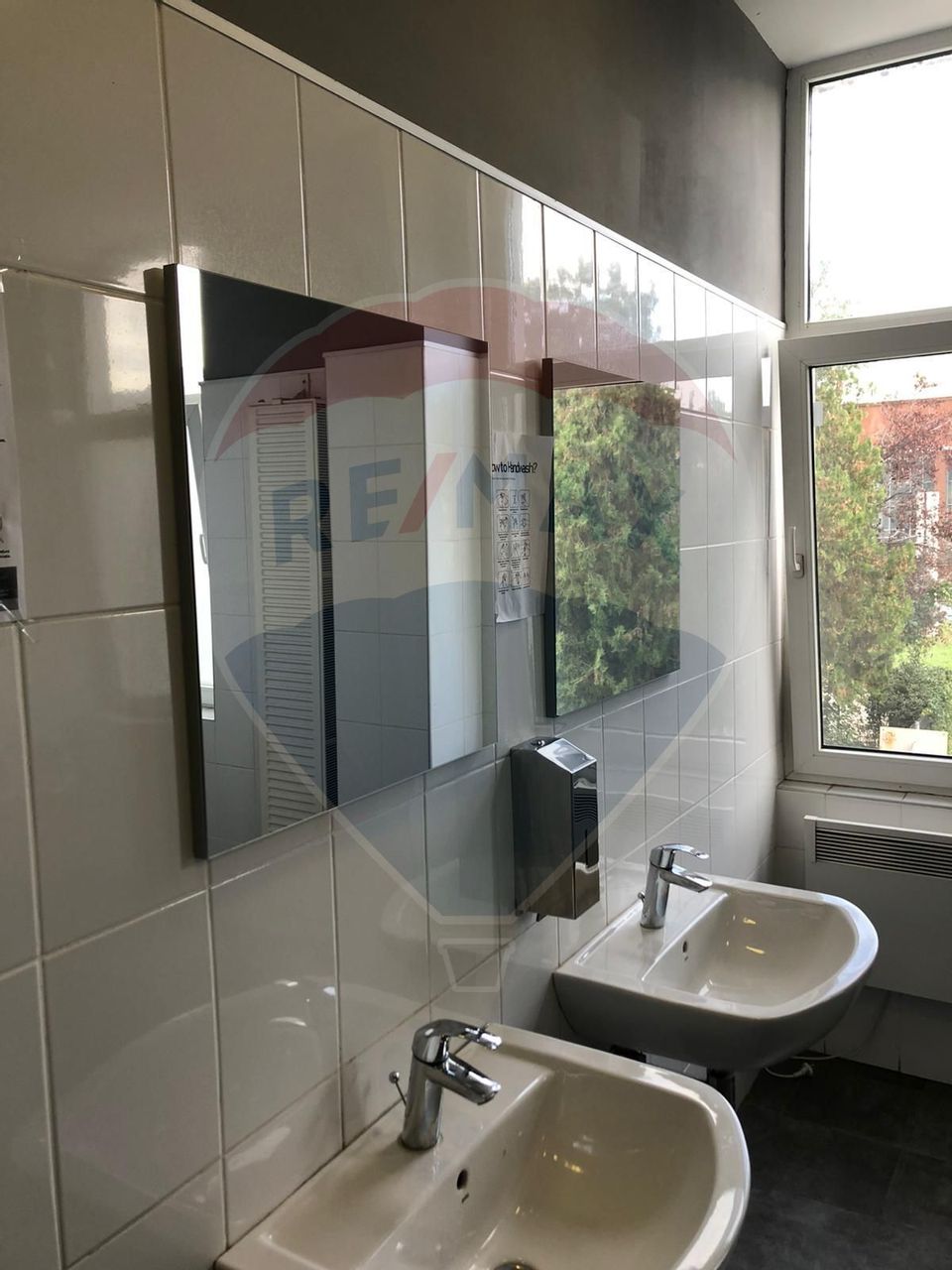 Spațiu de birouri de 4,000mp de vânzare în zona Industriilor