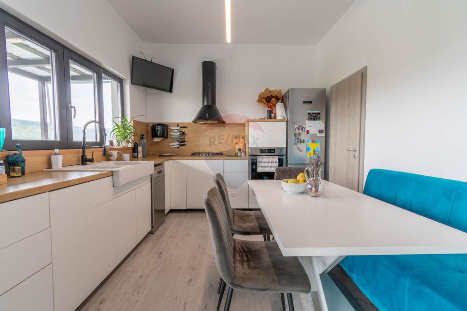 Detached House for Sale / 900 sqm Land, Popesti, Cluj