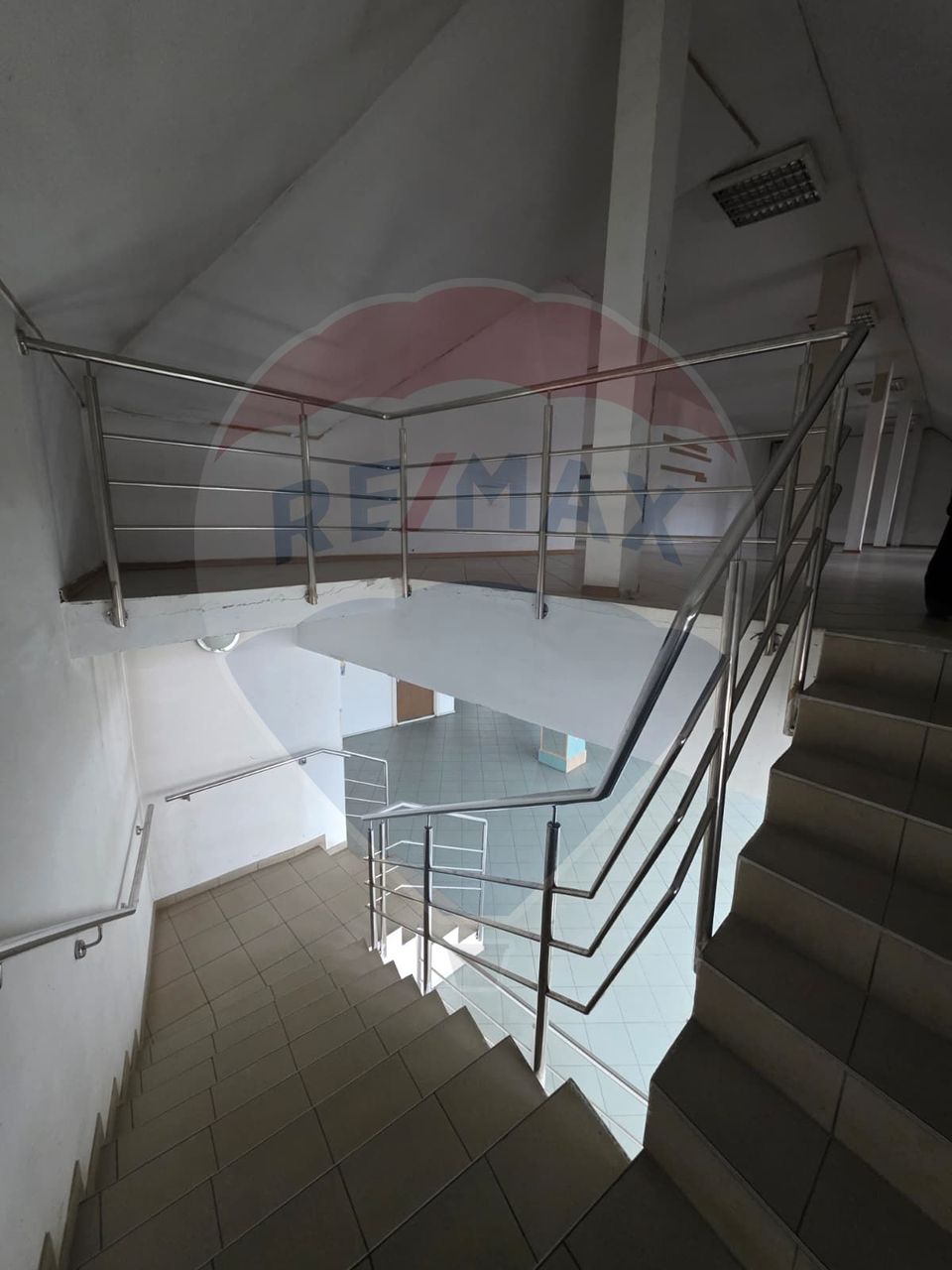 450sq.m Commercial Space for rent, Central area