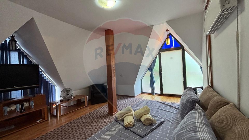 Hotel - Pensiune cu 14 duplexuri  de vânzare  CASA CU STUF Olimp