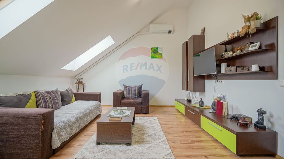 Apartament cu 2 camere deosebit, plin de căldură și lumină.