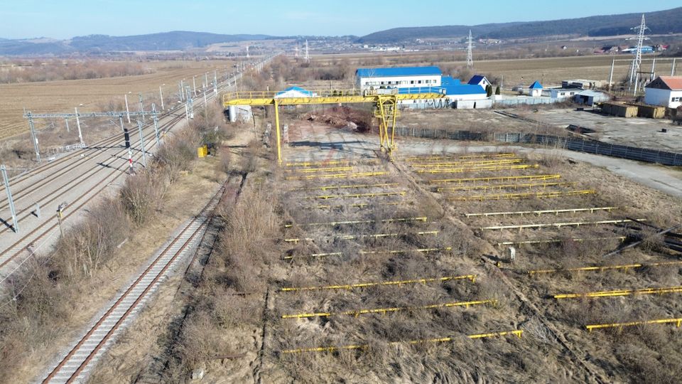 Industrial space of 17,000 sqm land plus industrial facilities