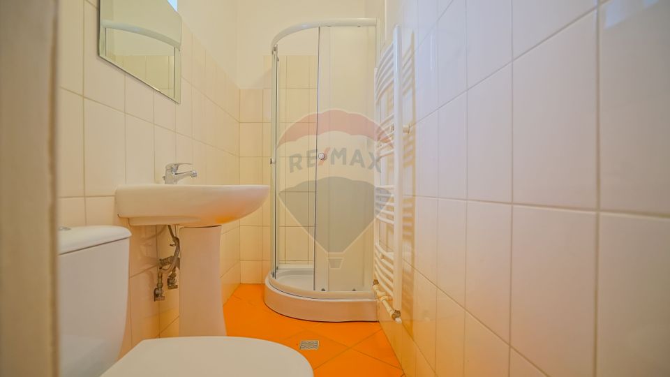 REZERVAT! Apartament 3 camere, în vilă, cu grădină proprie